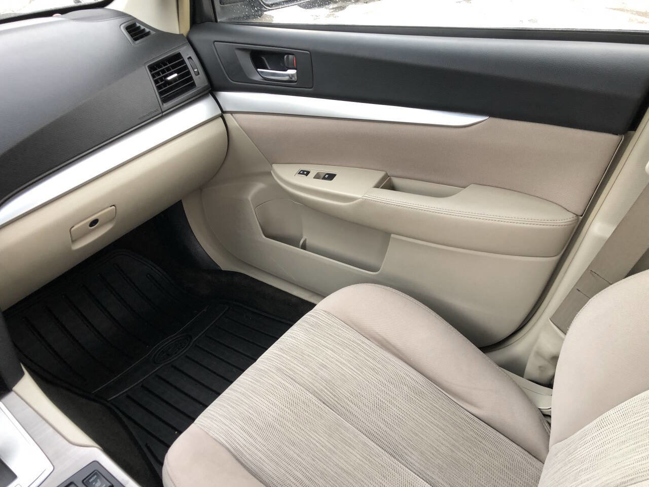 Used 2014 Subaru Outback 2.5i Premium w/ Moonroof Package image 15