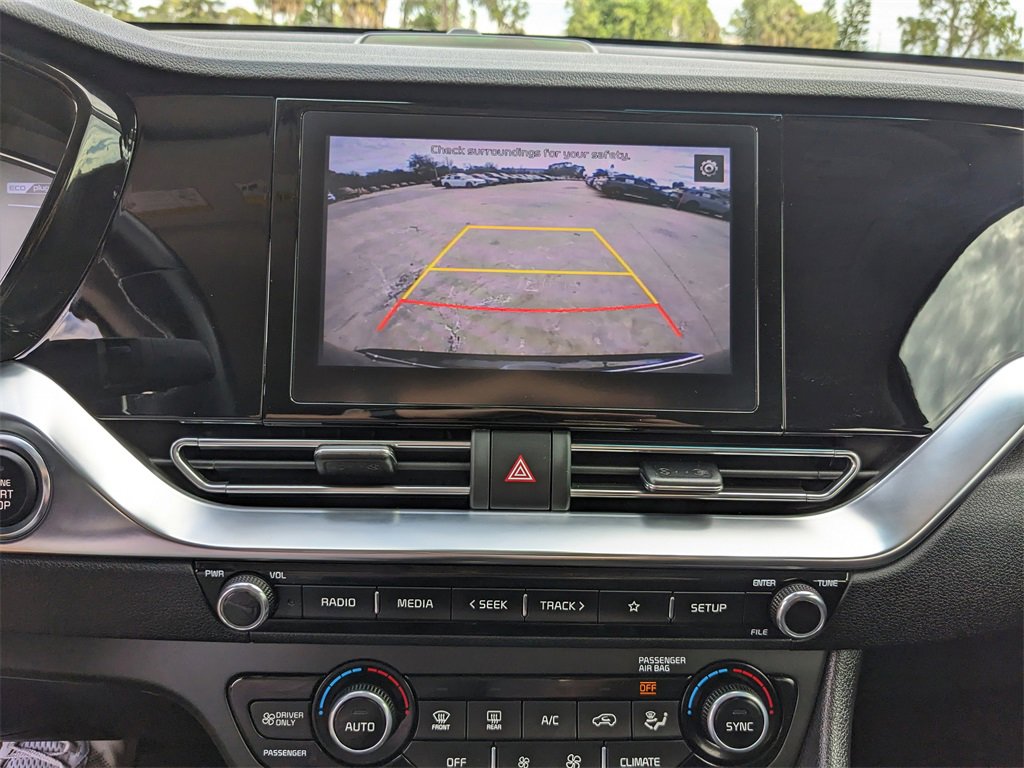 Certified 2022 Kia Niro EX image 25