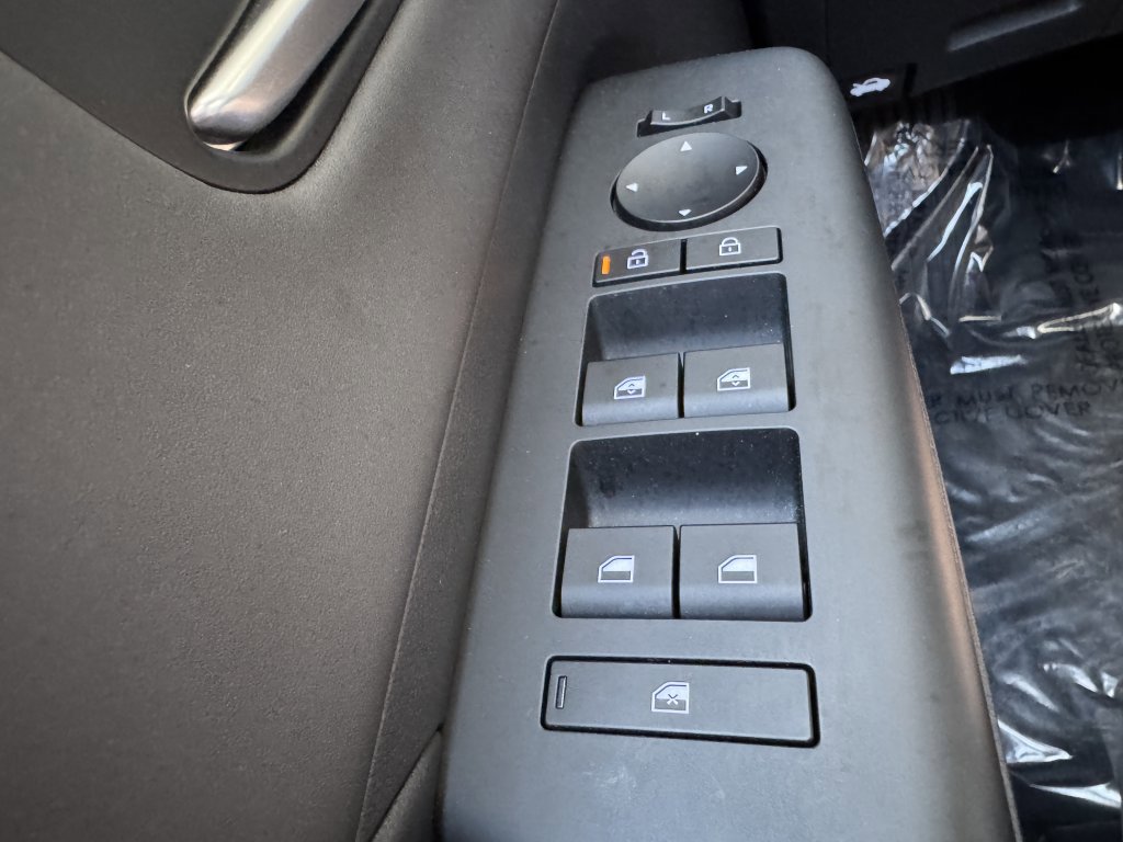 Used 2024 Hyundai Kona Limited image 28