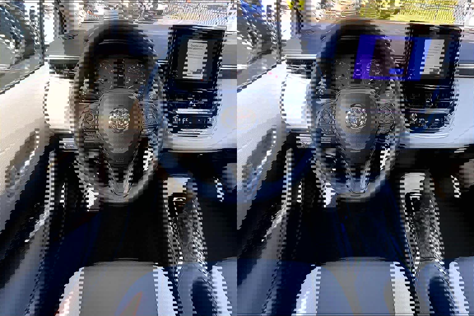 Certified 2025 Toyota Corolla LE image 6