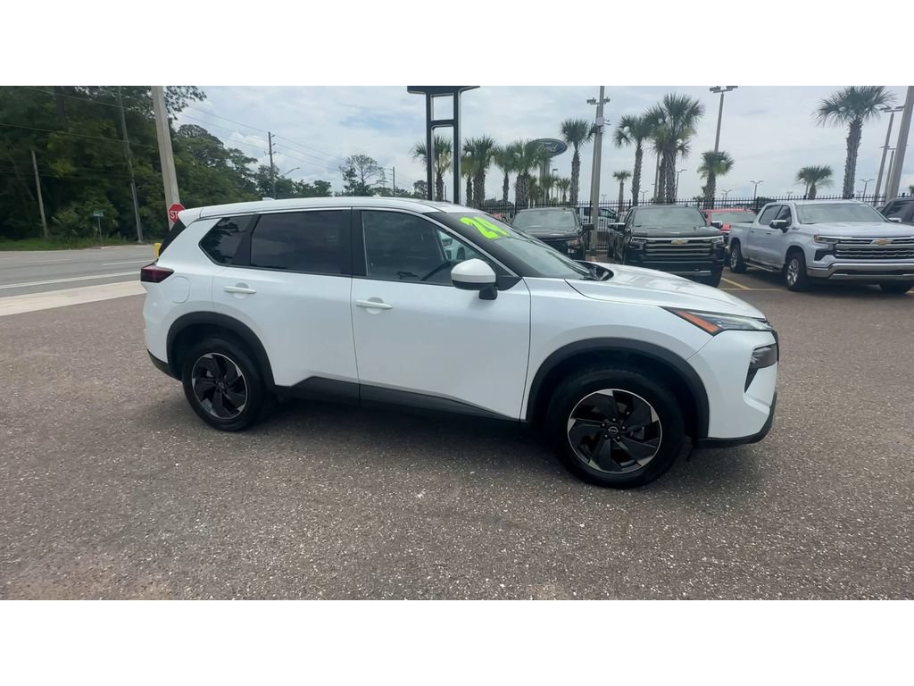 Used 2024 Nissan Rogue SV AWD/4WD image 9
