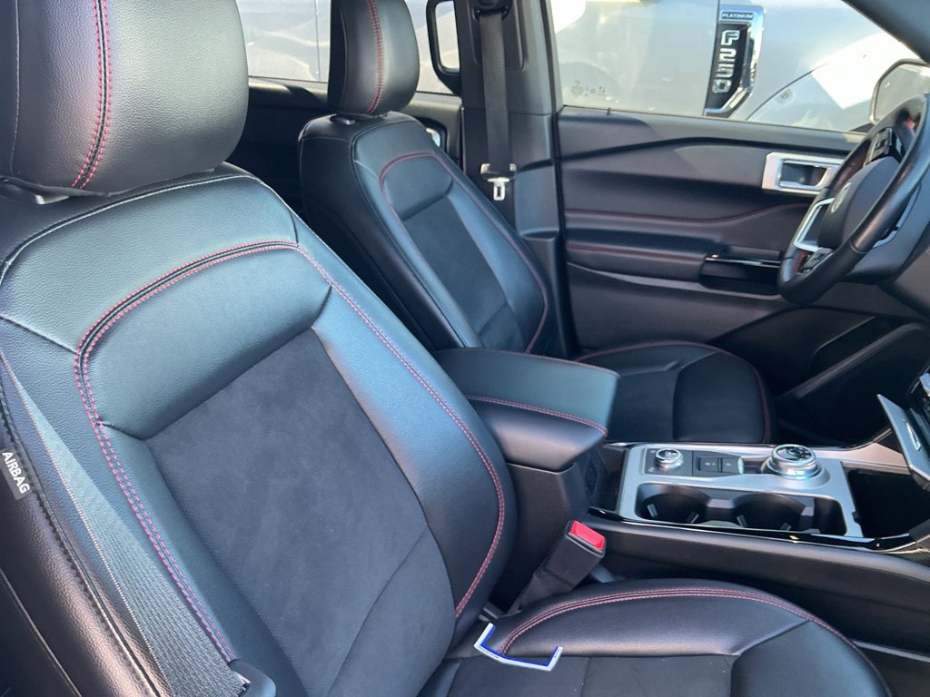 Used 2022 Ford Explorer ST-Line AWD/4WD image 13