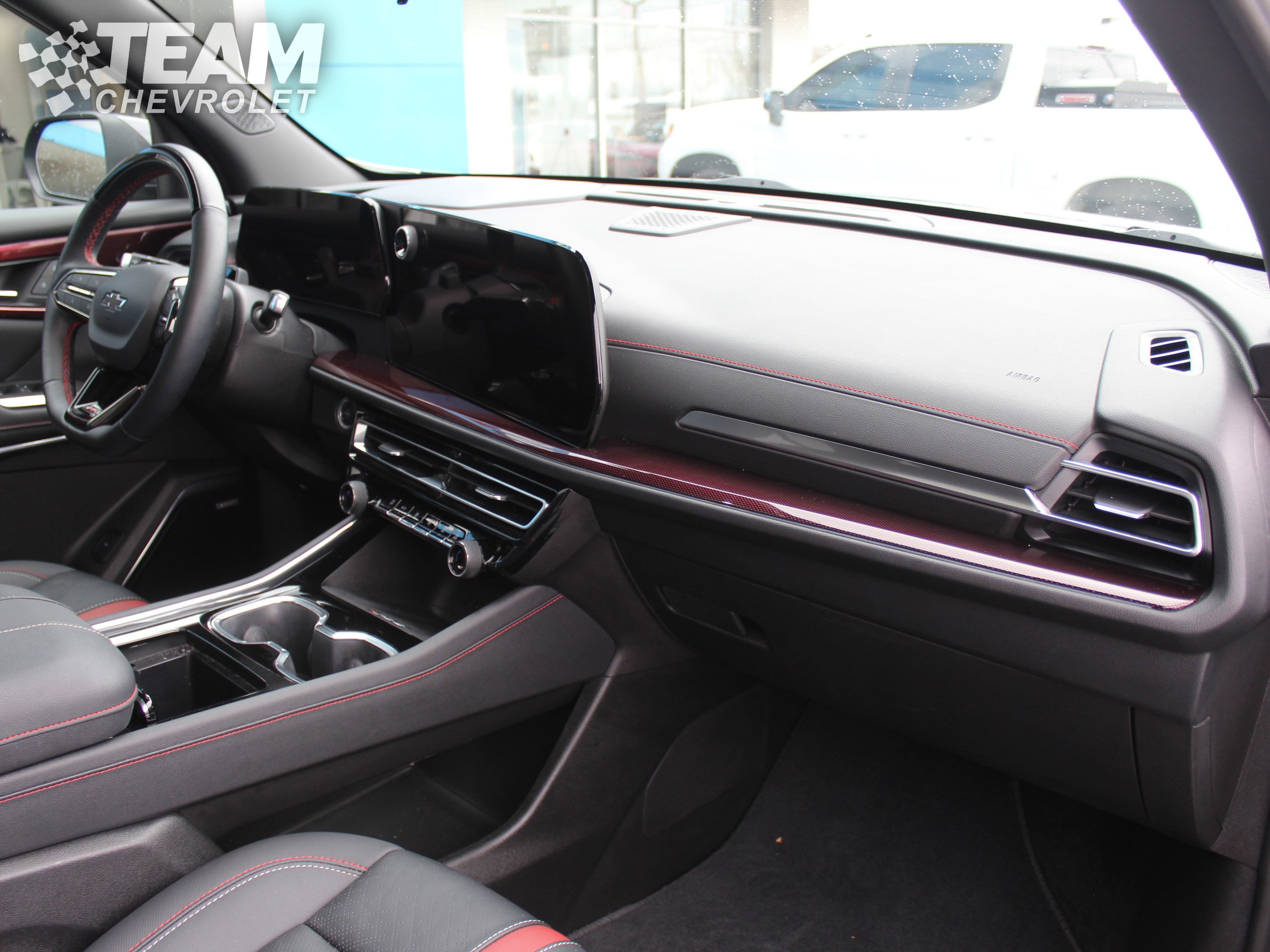 Certified 2024 Chevrolet Traverse RS image 28