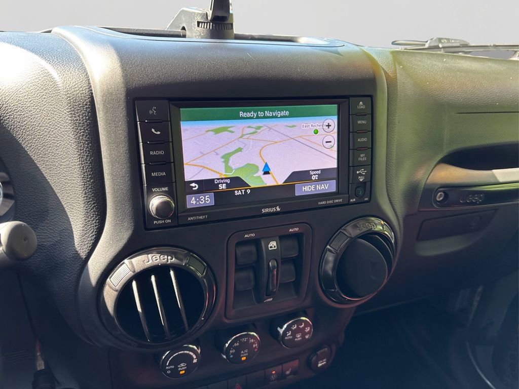 Used 2018 Jeep Wrangler Unlimited Rubicon image 25