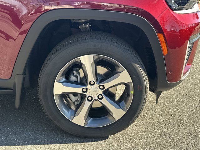 New 2026 Jeep Grand Cherokee Limited w/ Luxury Tech Group II image 14