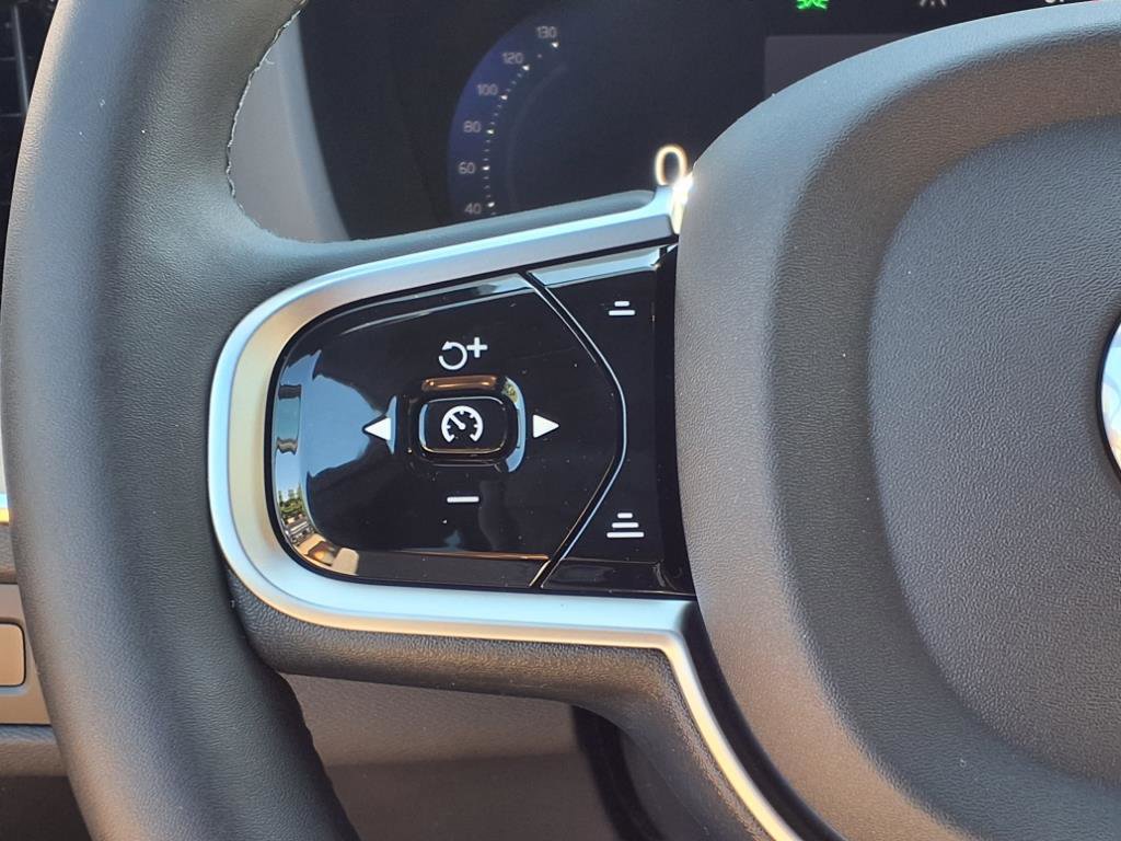 New 2026 Volvo XC60 B5 Plus w/ Protection Package Premier image 21