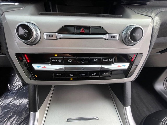 Used 2022 Ford Explorer XLT w/ Equipment Group 202A image 22