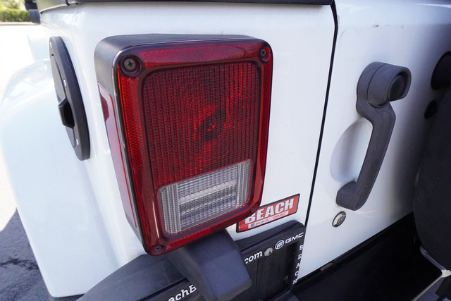 Used 2015 Jeep Wrangler Sport AWD/4WD image 29