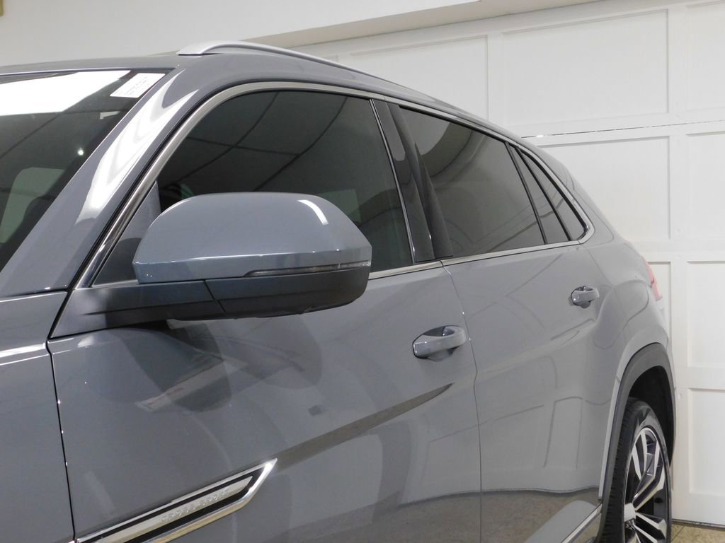 Used 2020 Volkswagen Atlas Cross Sport SEL Premium R-Line image 20