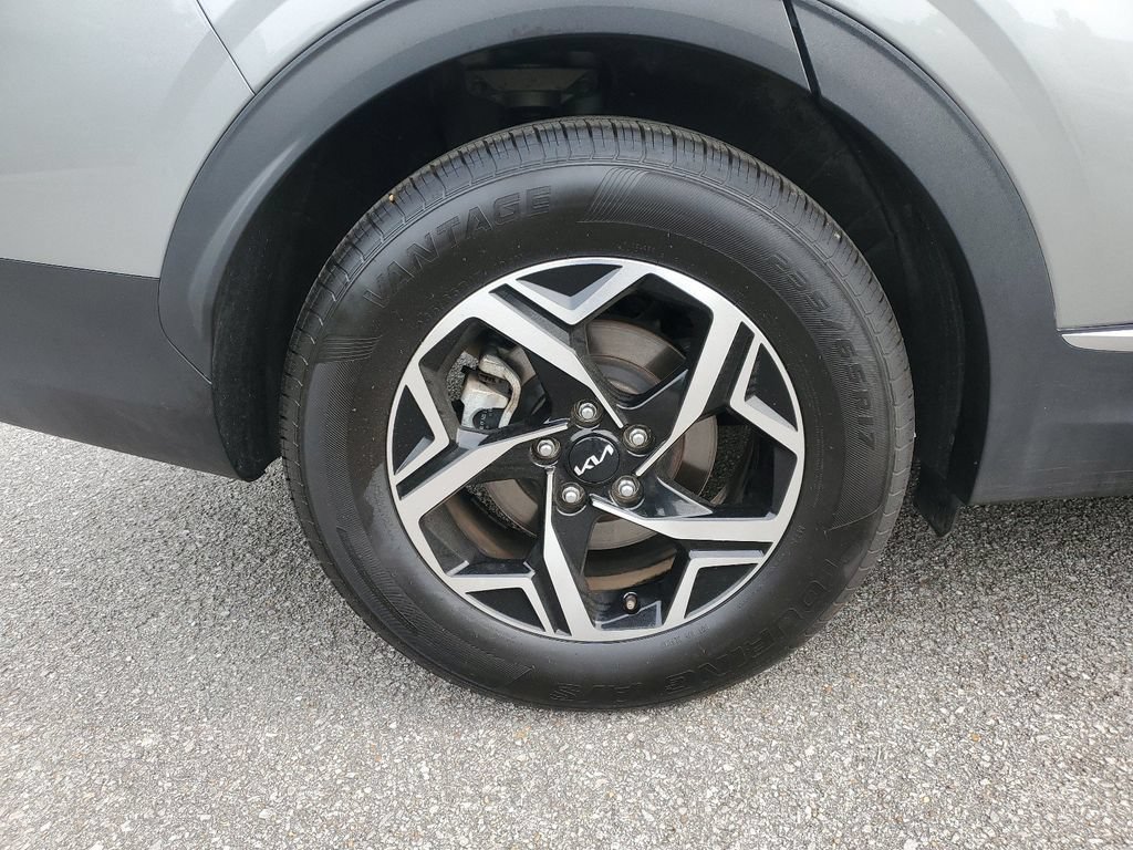 Used 2024 Kia Sportage LX FWD image 5