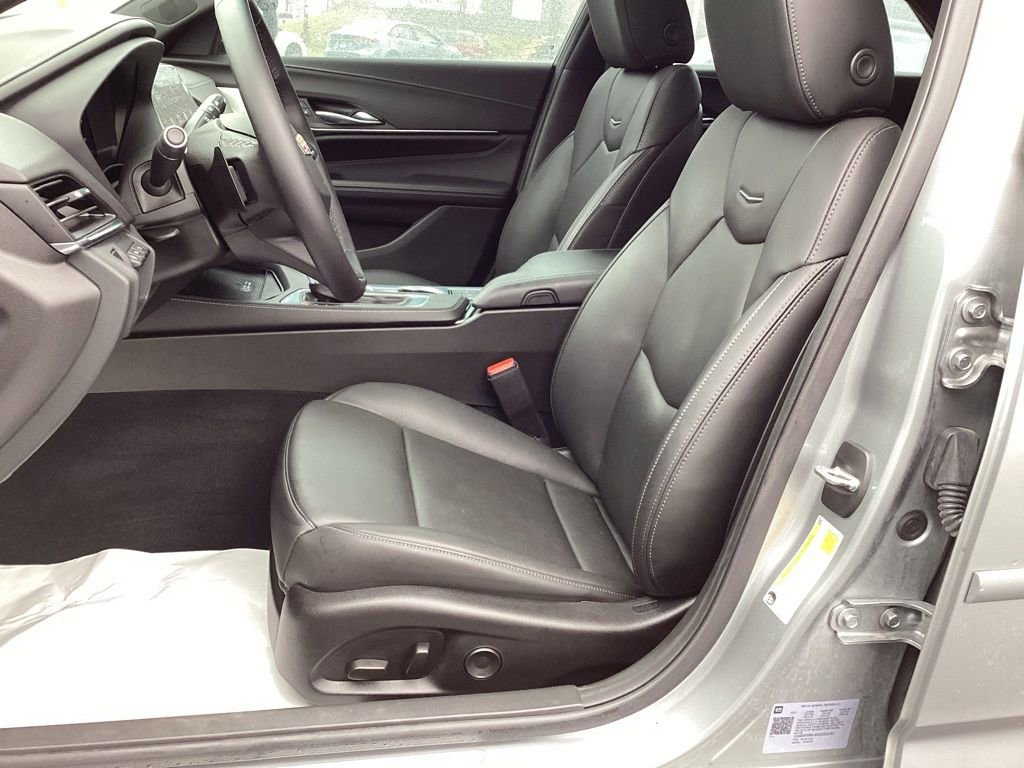 Used 2025 Cadillac CT4 Premium Luxury image 12