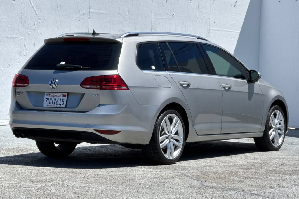 Used 2017 Volkswagen Golf SEL FWD image 3