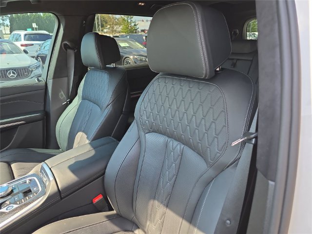 Used 2026 BMW X7 M60i AWD/4WD image 20