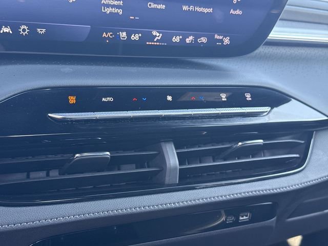 Used 2025 Buick Enclave Avenir w/ LPO, All-Weather Package image 18