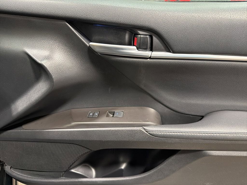 Used 2023 Toyota Camry XSE image 26