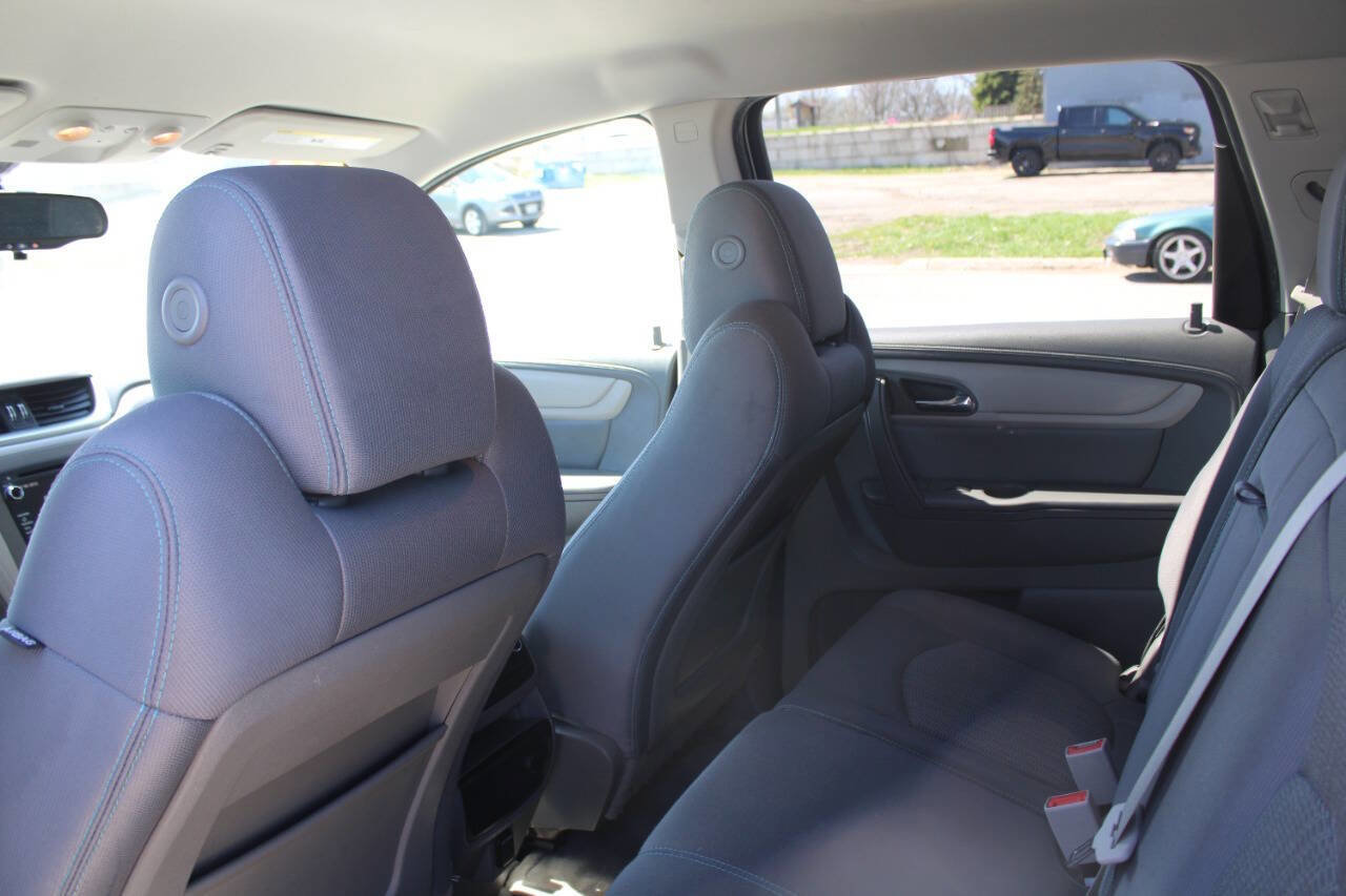 Used 2015 Chevrolet Traverse LS FWD image 16