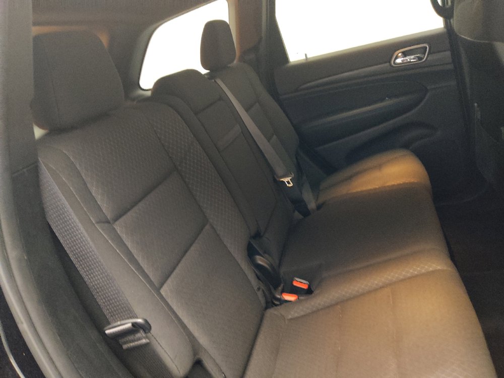 Used 2019 Jeep Grand Cherokee Laredo image 19