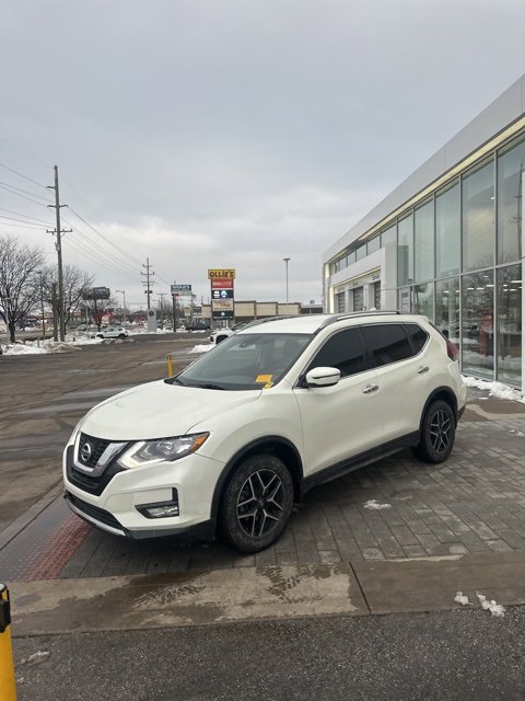 Used 2019 Nissan Rogue SV image 16