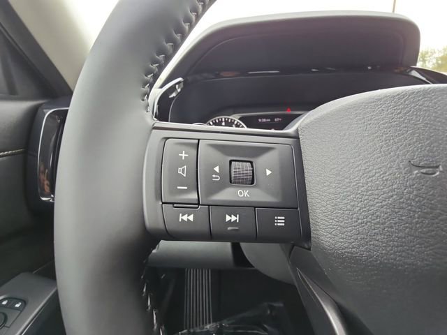 New 2026 Nissan Pathfinder SV image 11