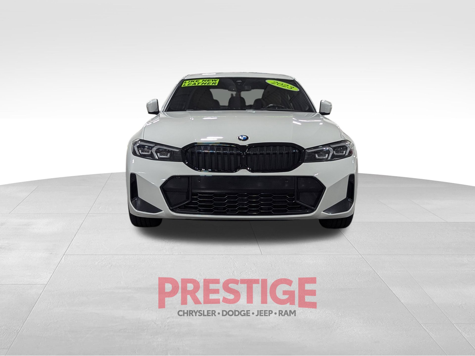 Used 2023 BMW 330i xDrive Sedan w/ M Sport Package AWD/4WD image 3