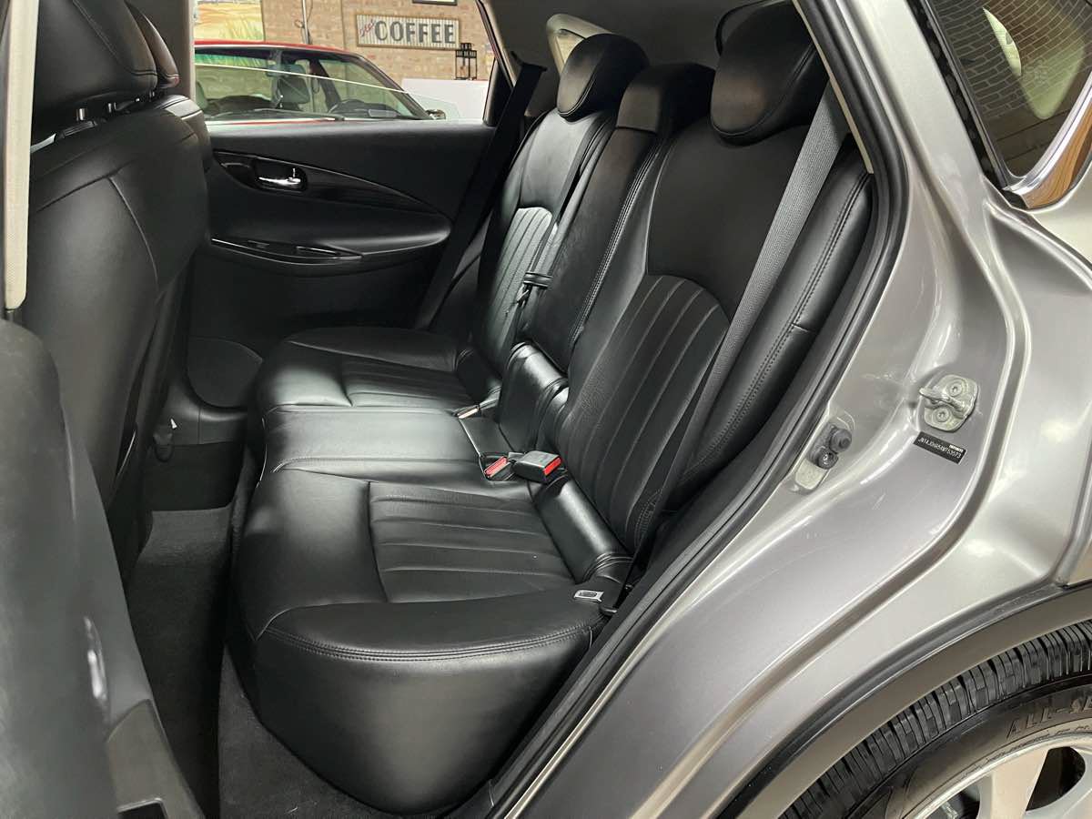 Used 2010 INFINITI EX35 Journey AWD/4WD image 19