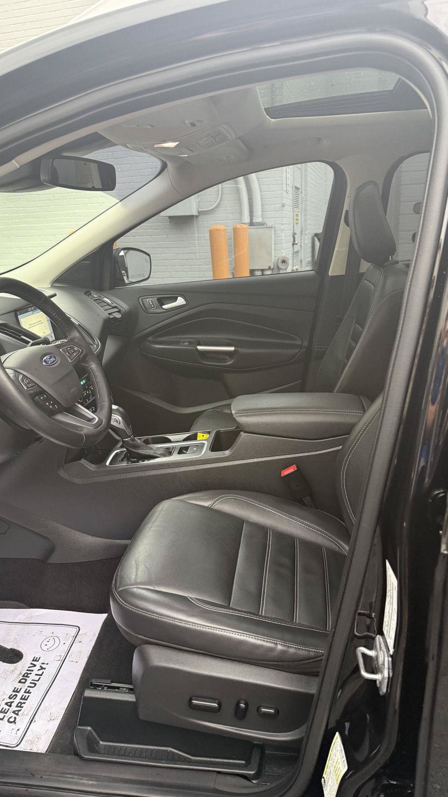Used 2019 Ford Escape Titanium FWD image 16