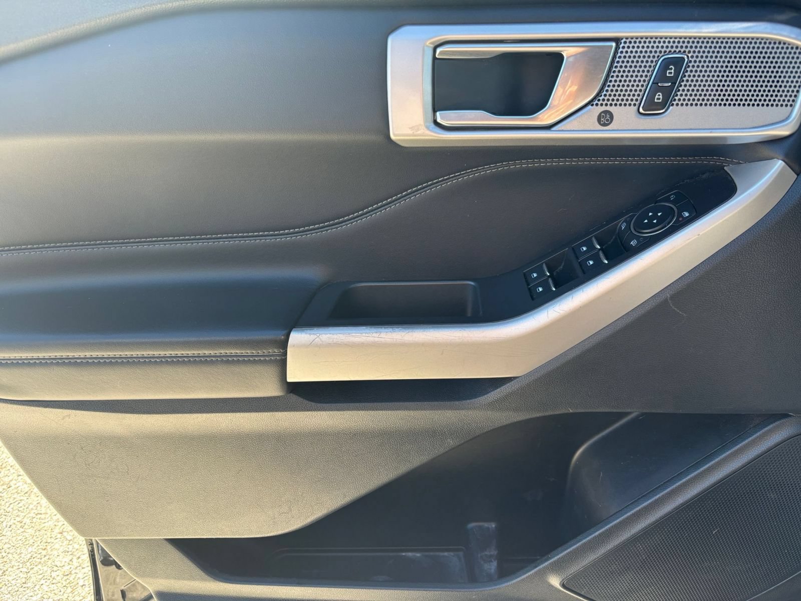 Used 2024 Ford Explorer Limited RWD image 18