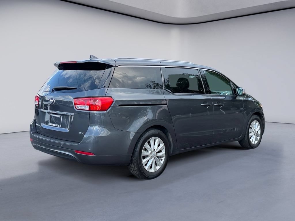 Used 2017 Kia Sedona EX FWD image 5