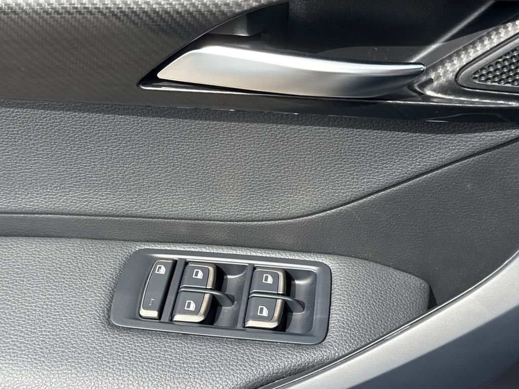 New 2025 VinFast VF 8 Eco AWD/4WD image 23