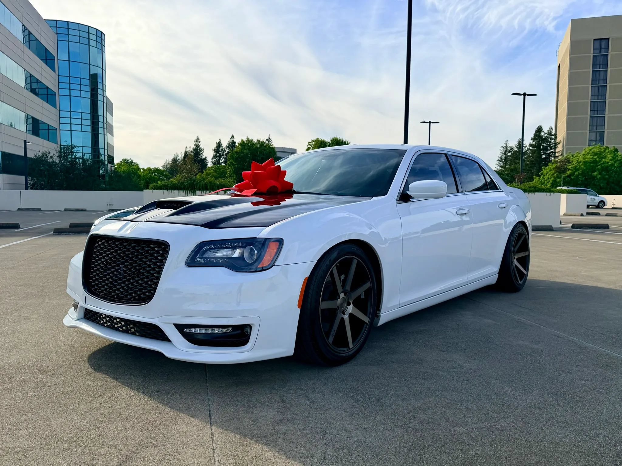 Used 2013 Chrysler 300 S RWD image 4