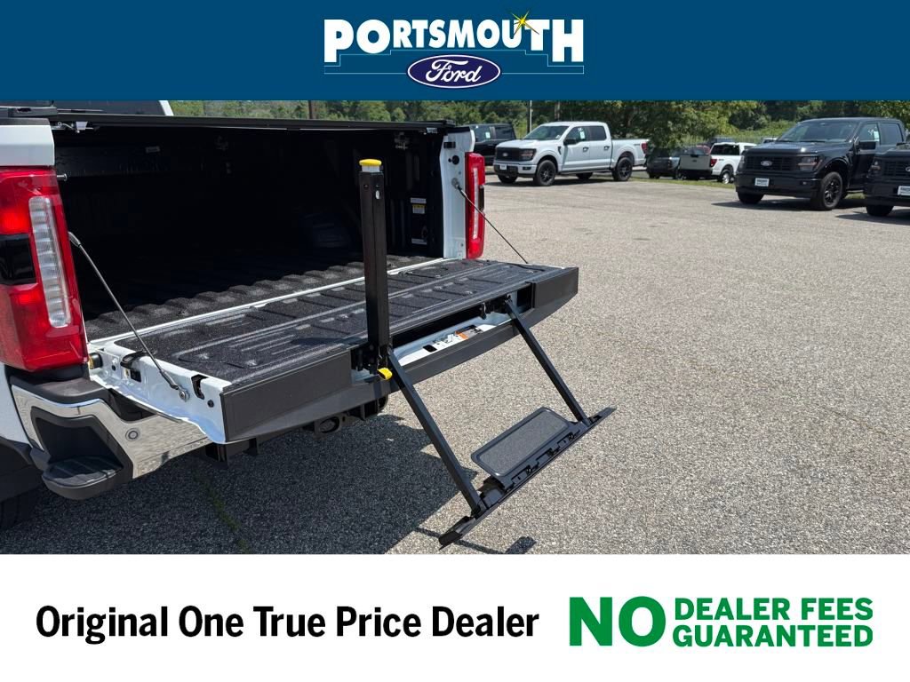 New 2025 Ford F350 King Ranch w/ Chrome Package image 21