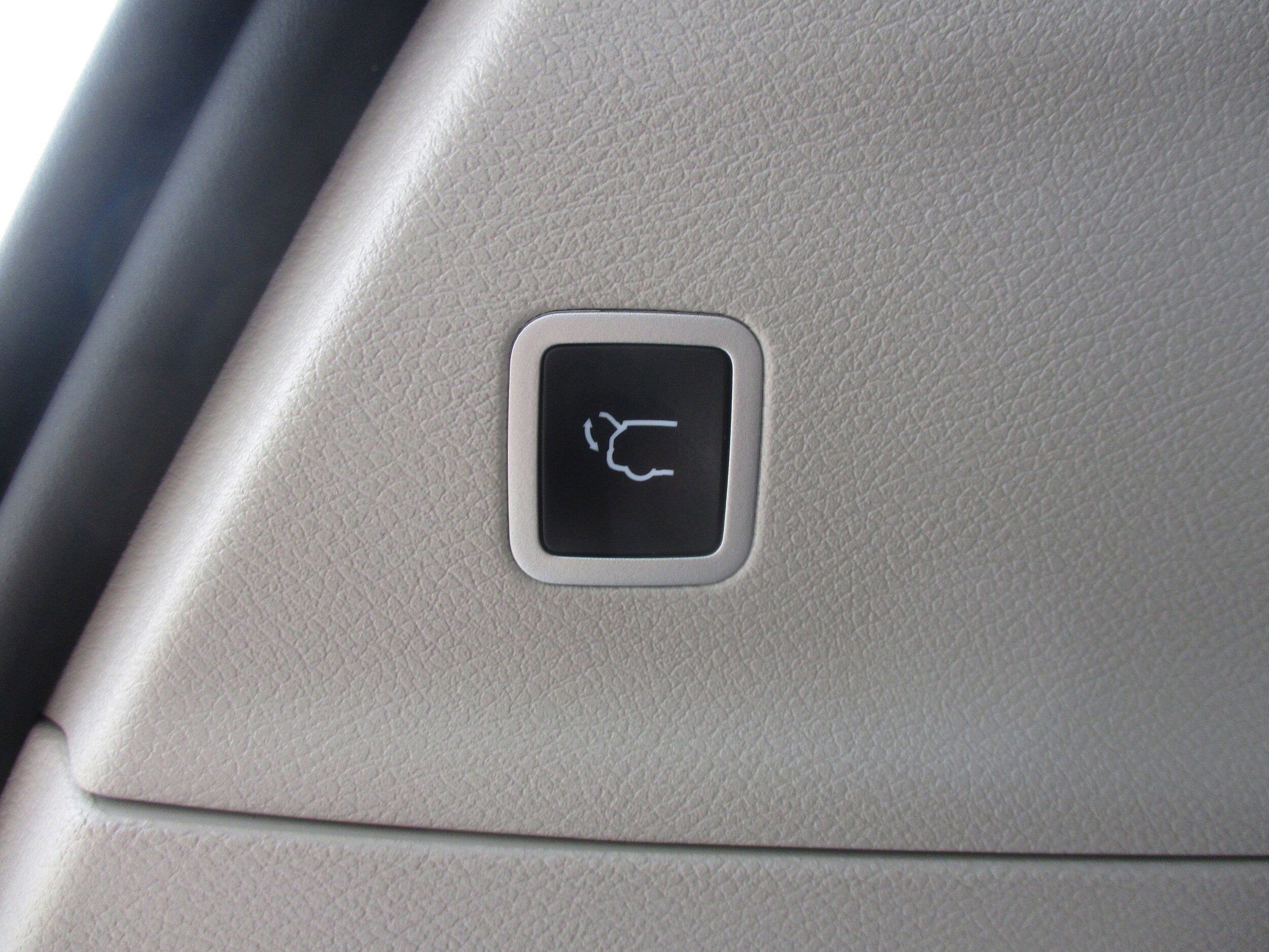 Used 2024 Chrysler Pacifica Touring-L w/ Road Tripper Package FWD image 44