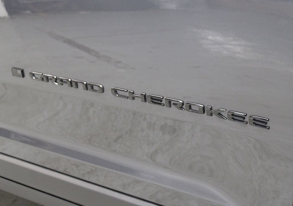 New 2026 Jeep Grand Cherokee Altitude AWD/4WD image 38