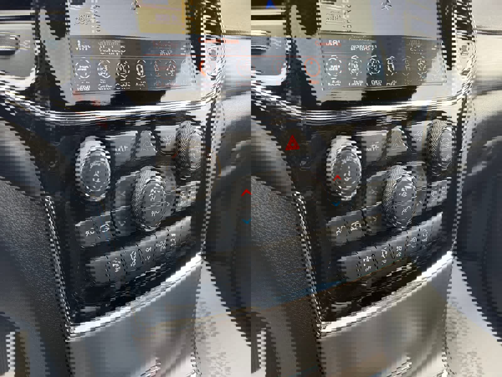 Used 2020 Jeep Grand Cherokee Altitude image 22