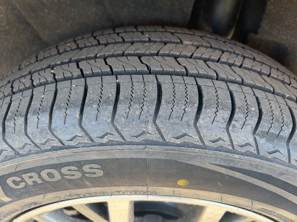 Used 2019 Volkswagen Tiguan SE image 45