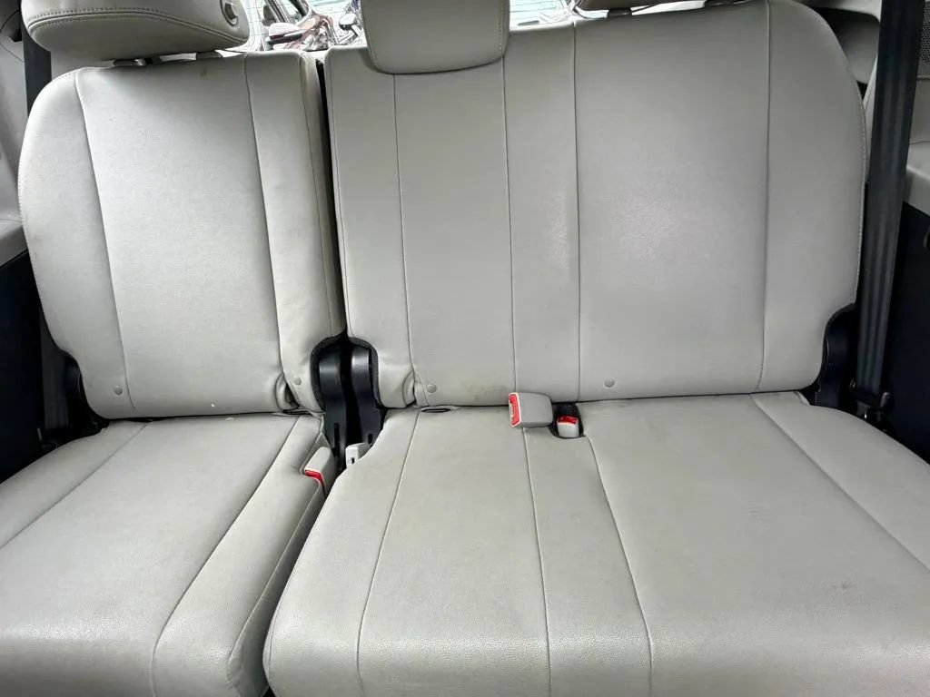 Used 2015 Toyota Sienna Limited Premium FWD image 15