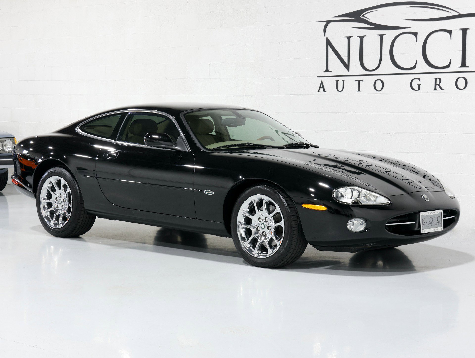 Used 2002 Jaguar XK8 Coupe image 20