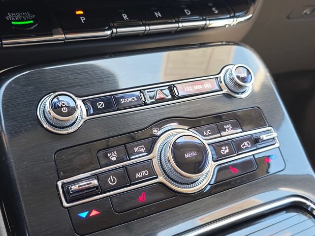 Used 2022 Lincoln Nautilus FWD w/ Premium Package image 26