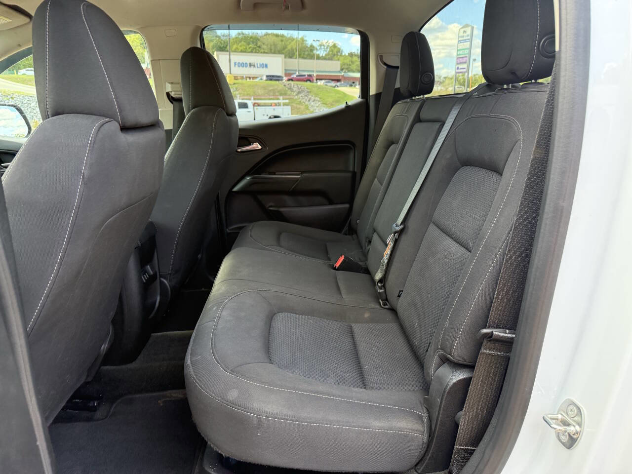 Used 2018 Chevrolet Colorado LT image 17