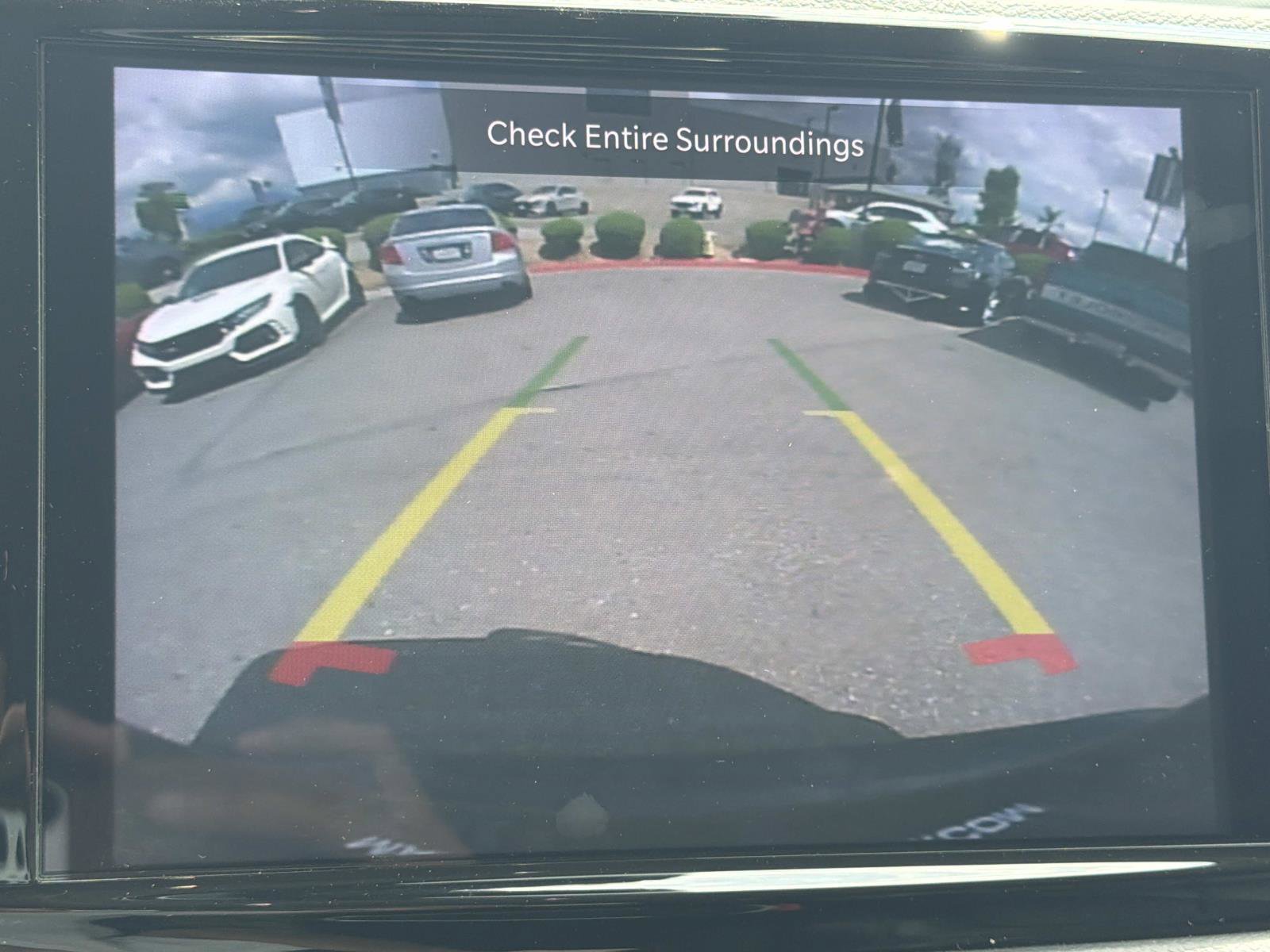 Used 2023 Chrysler Pacifica Touring-L FWD image 12