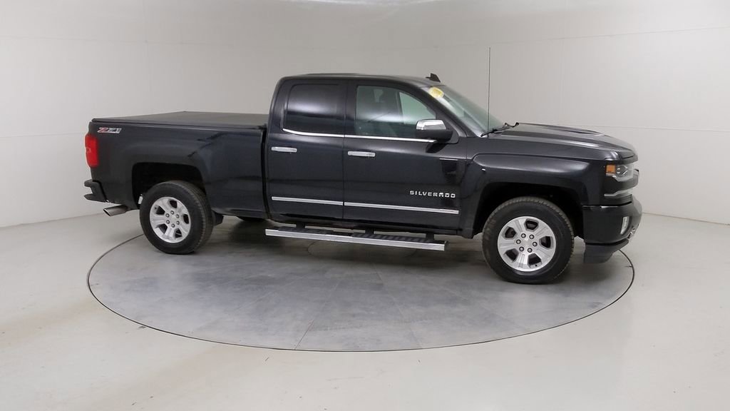 Used 2016 Chevrolet Silverado 1500 LTZ Z71 w/ LTZ Plus Package AWD/4WD image 11