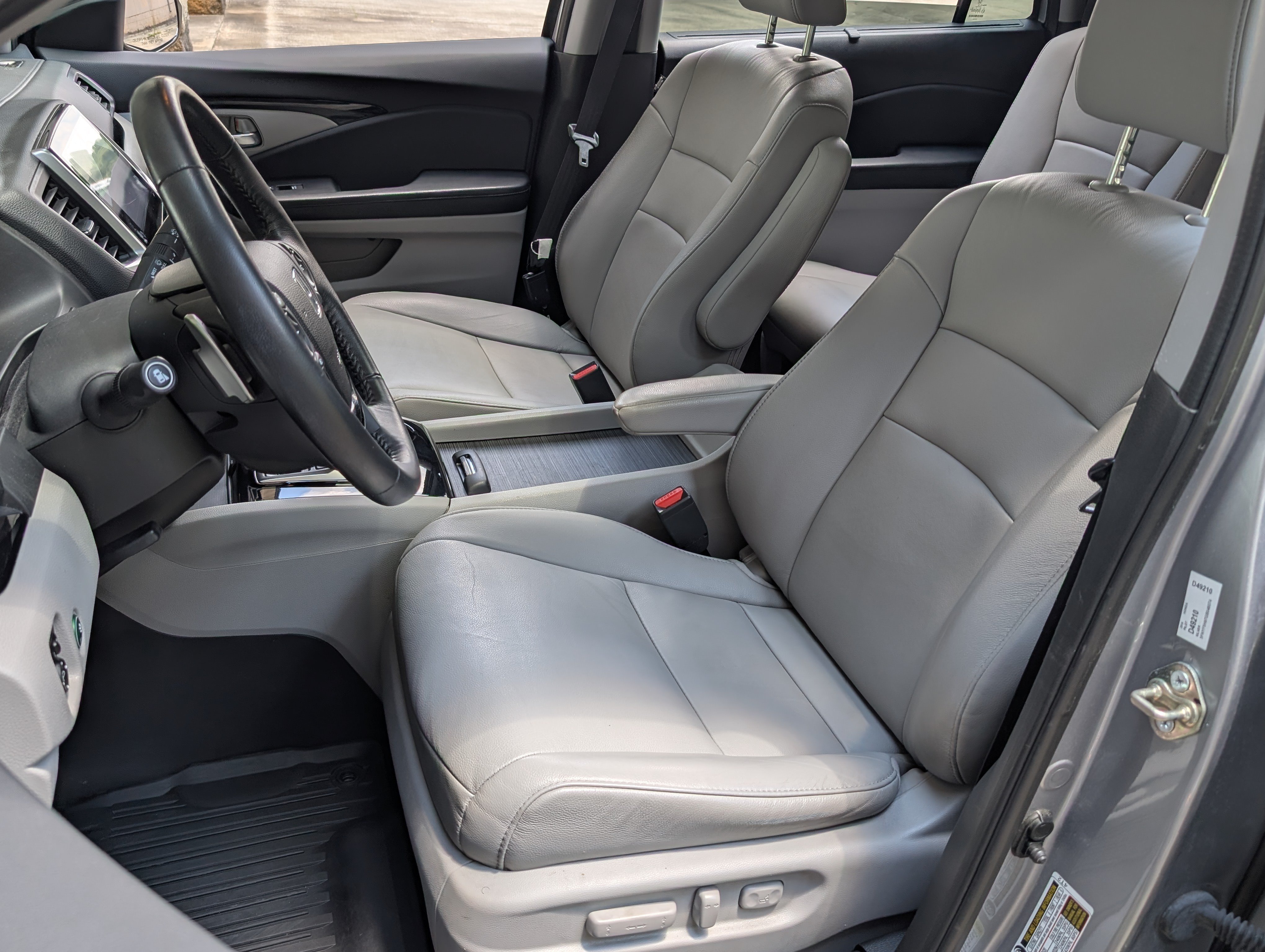 Used 2016 Honda Pilot Touring image 17