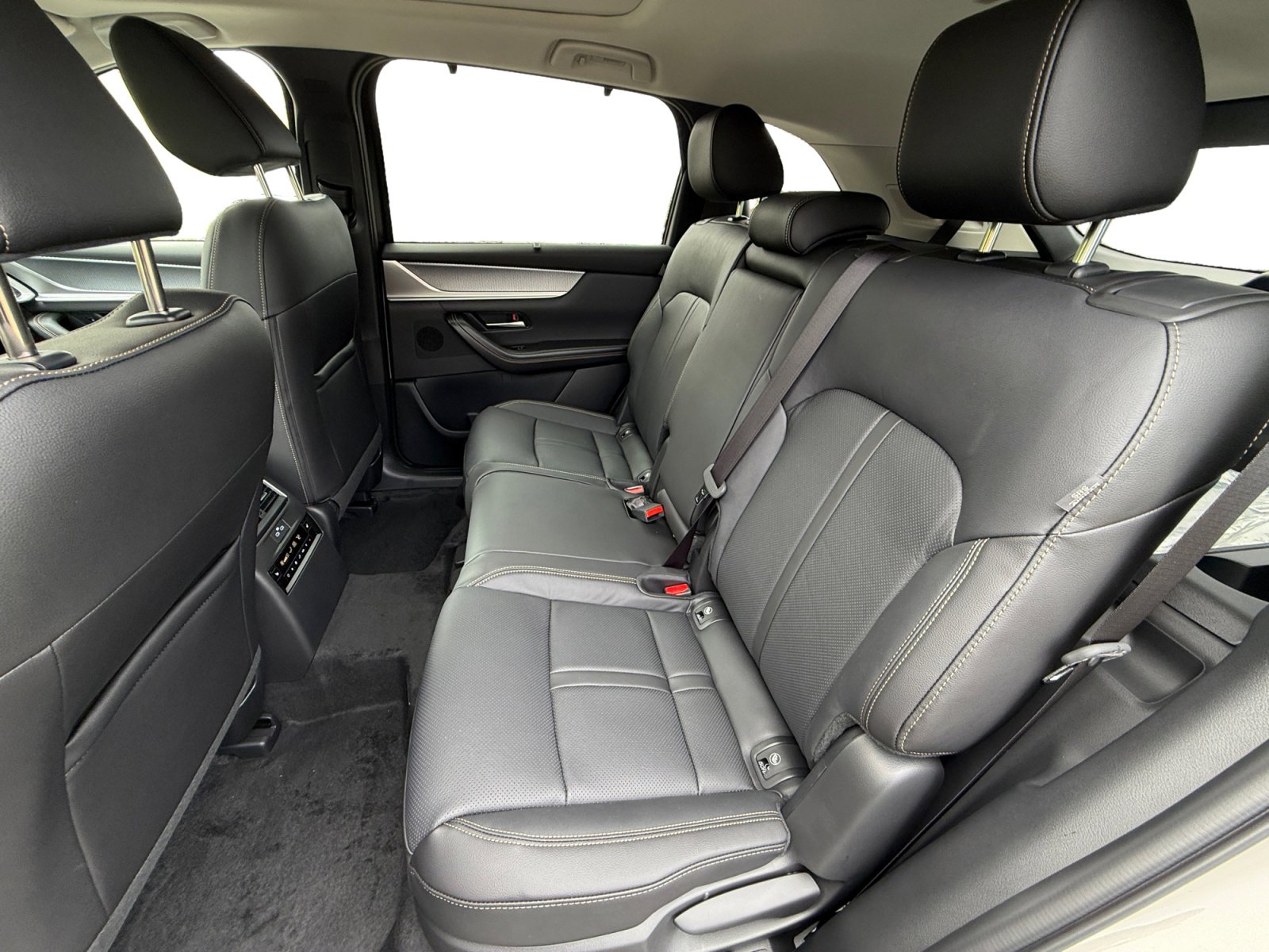 New 2026 MAZDA CX-90 Plug-In Hybrid w/Premium Sport image 16