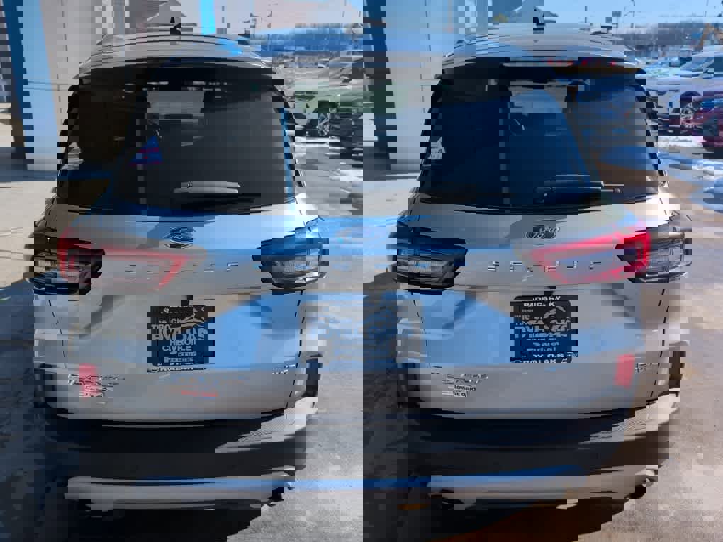 Used 2023 Ford Escape Platinum image 7