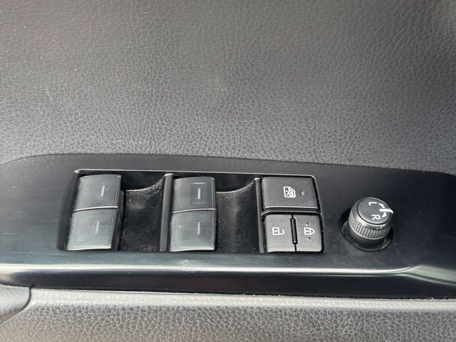 Used 2025 Toyota Camry LE AWD/4WD image 8