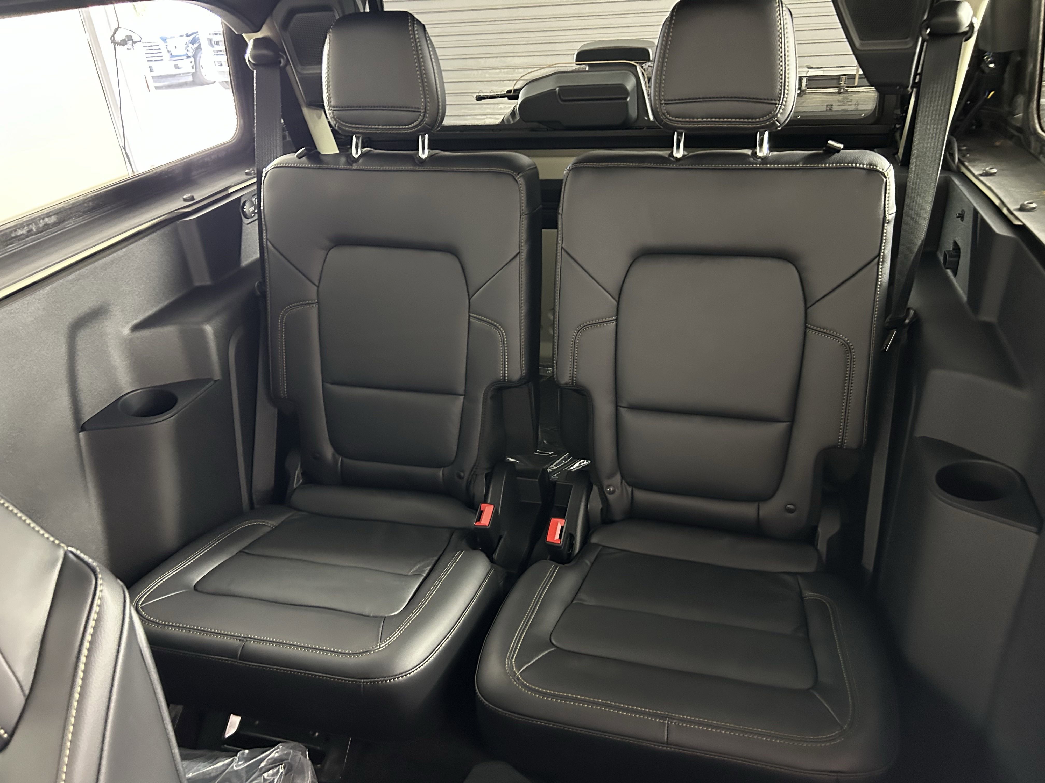 New 2025 Ford Bronco Badlands image 16