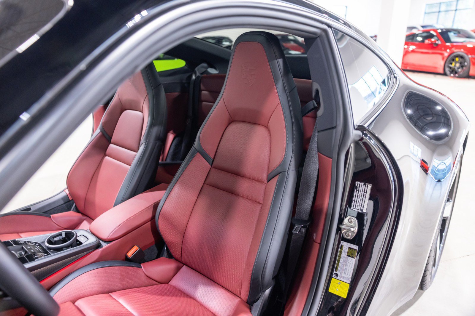 Used 2025 Porsche 911 Carrera S RWD image 39