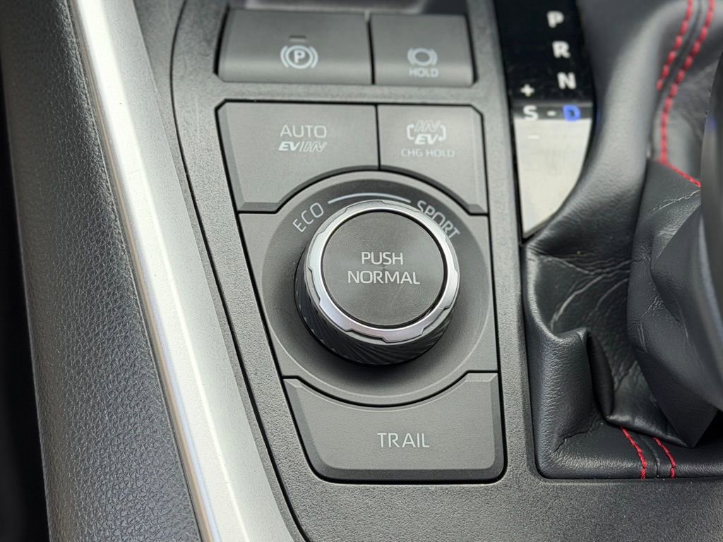 Used 2023 Toyota RAV4 SE w/ Weather & Moonroof Package AWD/4WD image 22