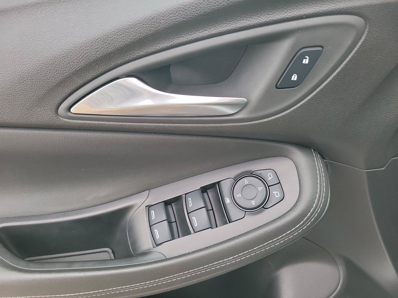 Used 2024 Buick Encore GX Sport Touring FWD image 20