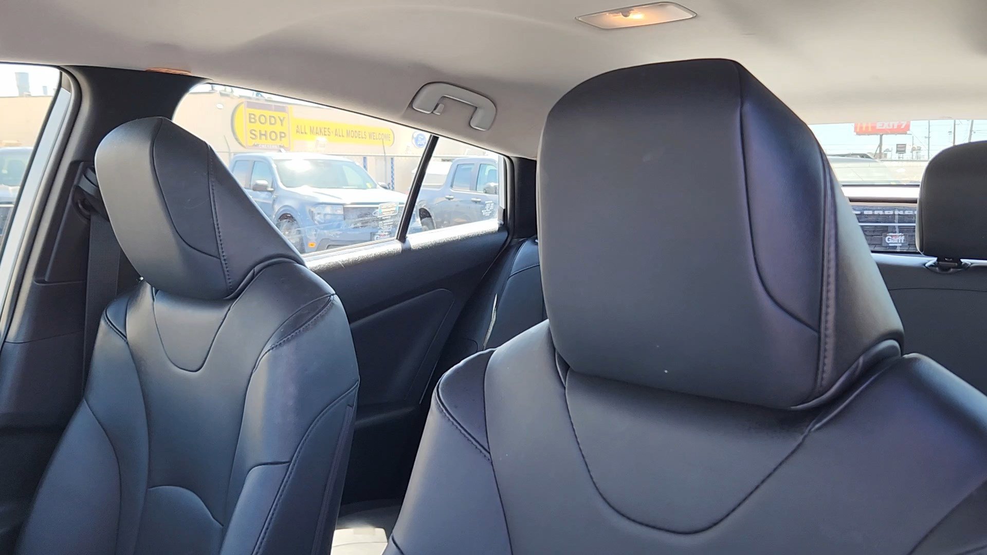 Used 2021 Toyota Prius XLE AWD/4WD image 9